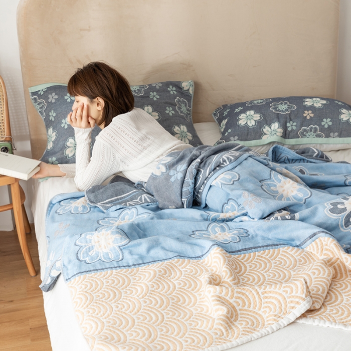 91家纺网 家纺一手货源 找家纺 朴尔家纺 2022新款四层韩版碎花风全棉纱布毛巾被 花亭玉暖-蓝