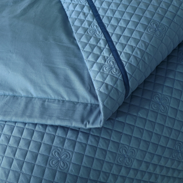 91家纺网 家纺一手货源 找家纺 ol 2022新款全棉纯色居家被套床盖枕套夹棉绗绣四件套 宾利蓝