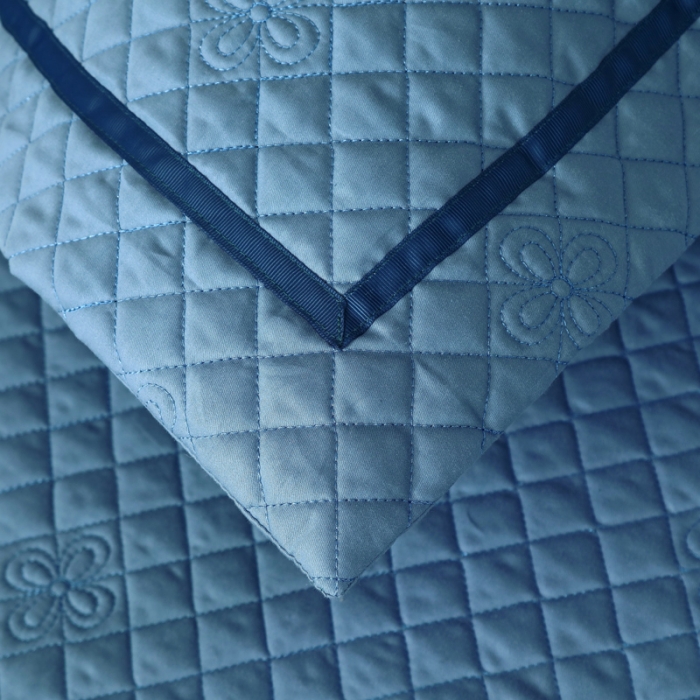 91家纺网 家纺一手货源 找家纺 ol 2022新款全棉纯色居家被套床盖枕套夹棉绗绣四件套 宾利蓝