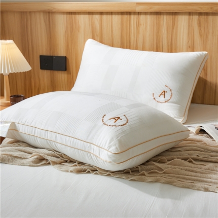 91家纺网 家纺一手货源 找家纺 A+日式原棉大豆羽丝枕芯 全棉大豆绣花立体枕芯