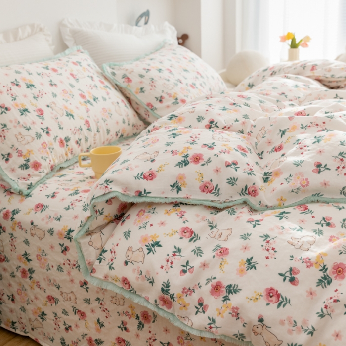 91家纺网 家纺一手货源 找家纺 淑女公社家纺 2022新款双层纱流苏花边款四件套 花间小兔