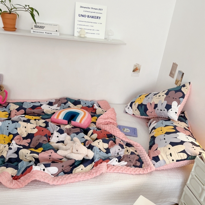 91家纺网 家纺一手货源 找家纺 （总）星期八 2022新款豆豆夏被包边款系列一