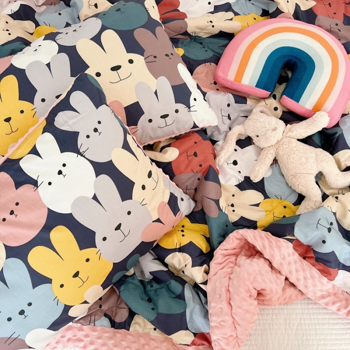 91家纺网 家纺一手货源 找家纺 （总）星期八 2022新款豆豆夏被包边款系列一