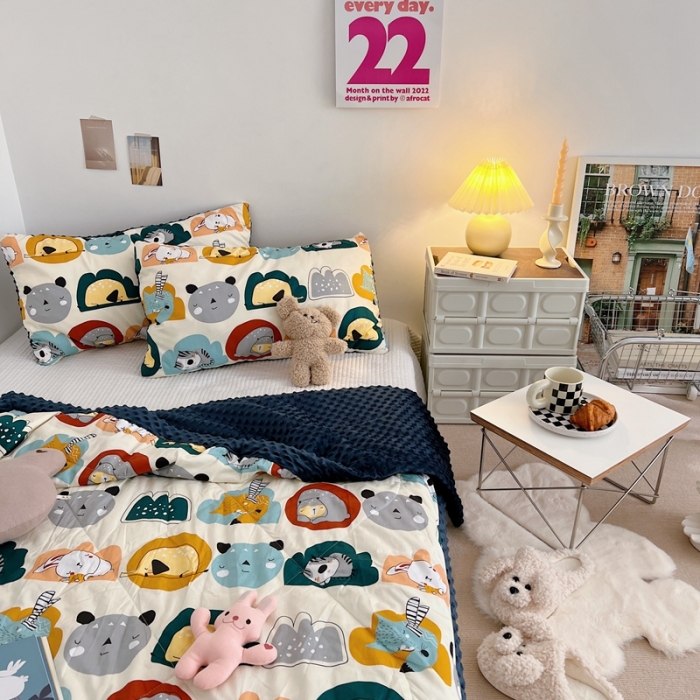 91家纺网 家纺一手货源 找家纺 星期八 2022新款豆豆夏被包边款 动物派对