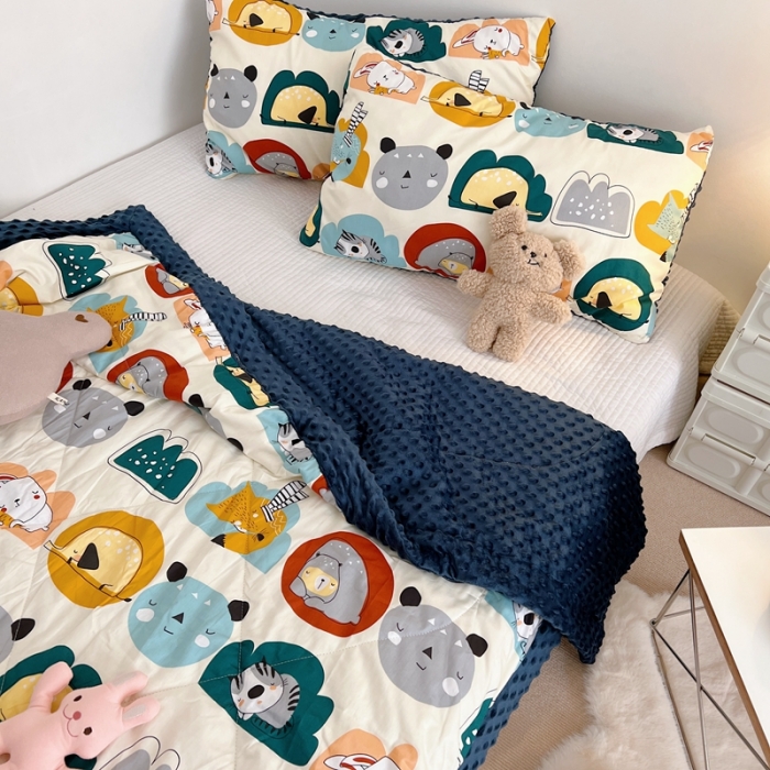 91家纺网 家纺一手货源 找家纺 星期八 2022新款豆豆夏被包边款 动物派对