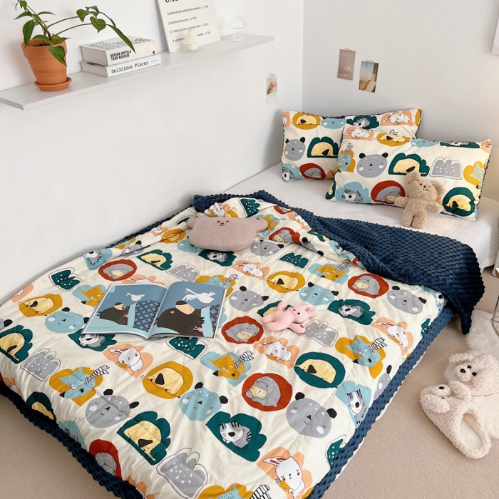 91家纺网 家纺一手货源 找家纺 星期八 2022新款豆豆夏被包边款 动物派对