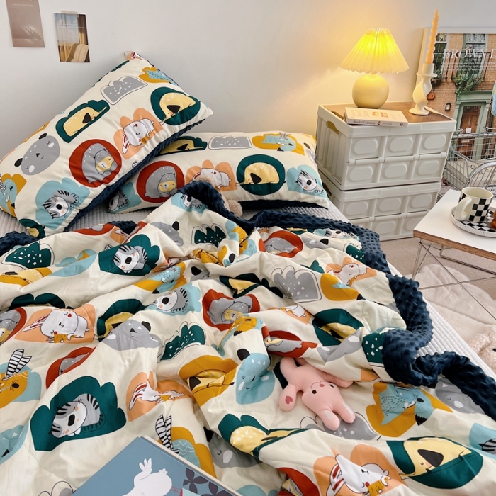 91家纺网 家纺一手货源 找家纺 星期八 2022新款豆豆夏被包边款 动物派对