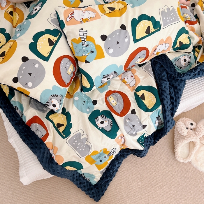 91家纺网 家纺一手货源 找家纺 星期八 2022新款豆豆夏被包边款 动物派对