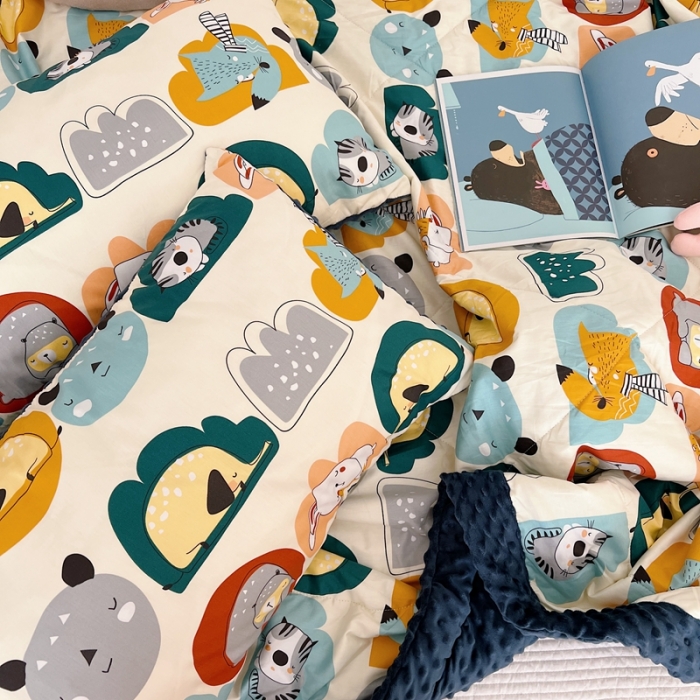 91家纺网 家纺一手货源 找家纺 星期八 2022新款豆豆夏被包边款 动物派对