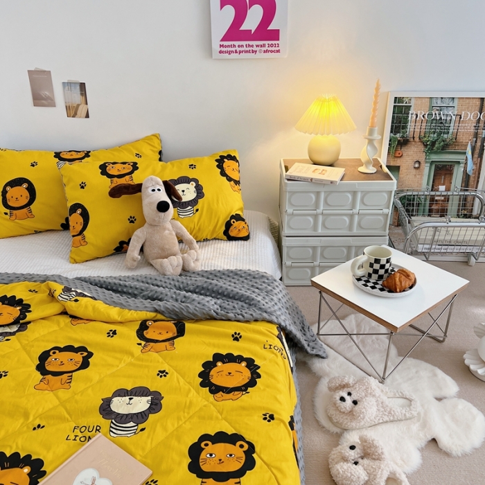 91家纺网 家纺一手货源 找家纺 星期八 2022新款豆豆夏被包边款 小狮子