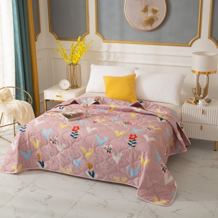 91家纺网 家纺一手货源 找家纺 爱派 2022新款磨毛印花夏凉被夏被空调被 花开半夏(粉)