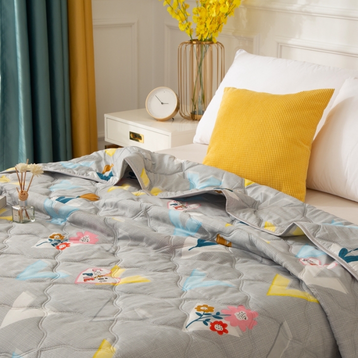 91家纺网 家纺一手货源 找家纺 爱派 2022新款磨毛印花夏凉被夏被空调被 花开半夏(灰)