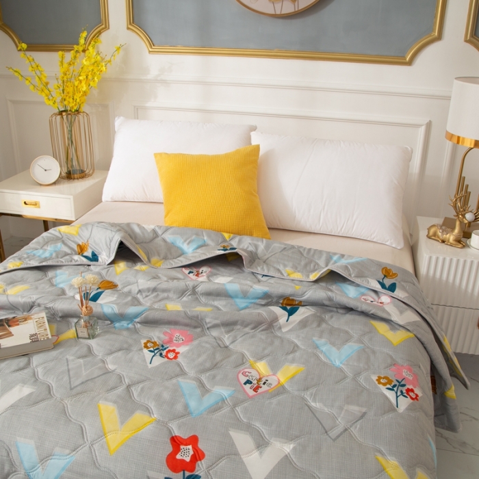 91家纺网 家纺一手货源 找家纺 爱派 2022新款磨毛印花夏凉被夏被空调被 花开半夏(灰)