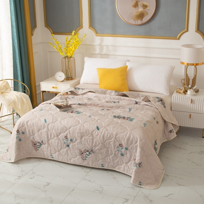 91家纺网 家纺一手货源 找家纺 爱派 2022新款磨毛印花夏凉被夏被空调被 小浣熊