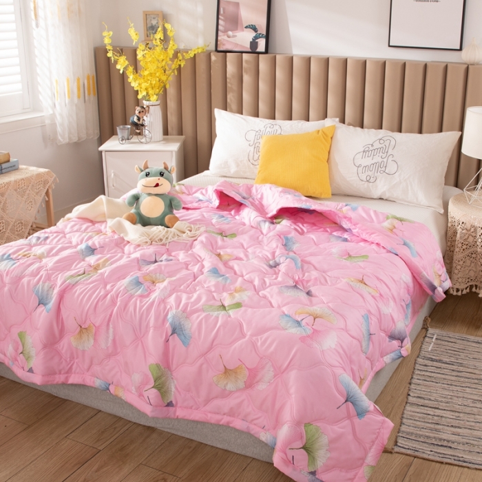 91家纺网 家纺一手货源 找家纺 爱派 2022新款亲肤棉印花夏被空调被 粉杏叶