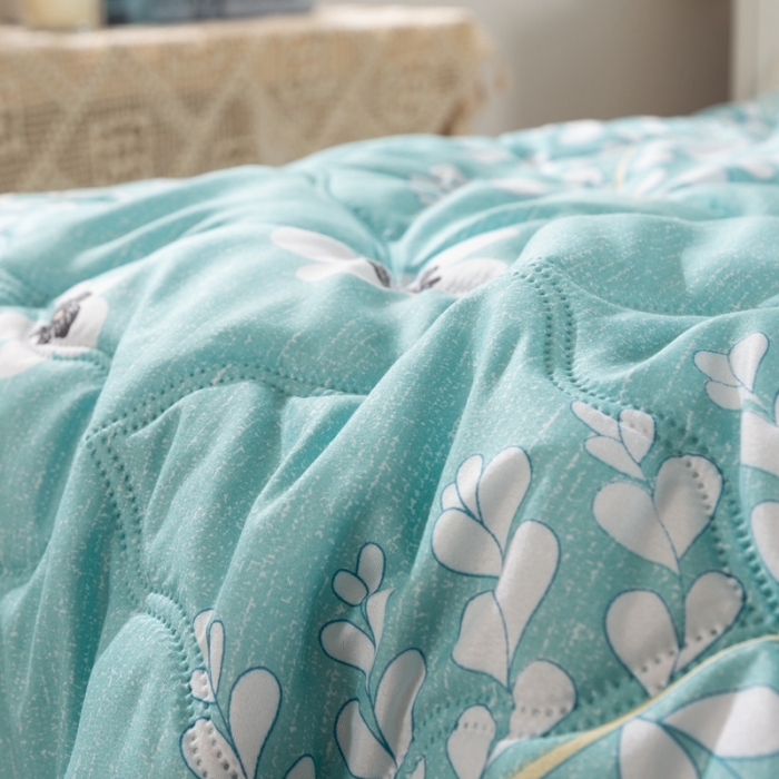 91家纺网 家纺一手货源 找家纺 爱派 2022新款亲肤棉印花夏被空调被 叶落知秋