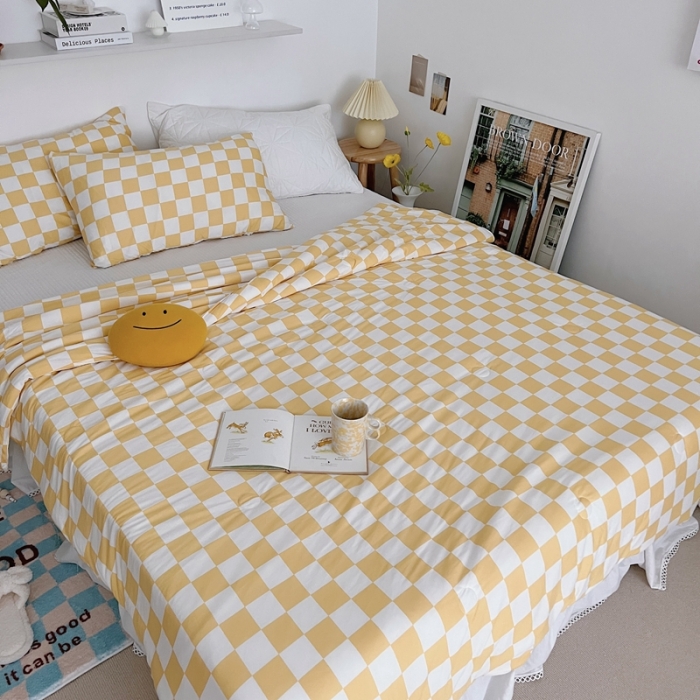 91家纺网 家纺一手货源 找家纺 星期八 2022新款棋盘格针织棉夏被 黄格