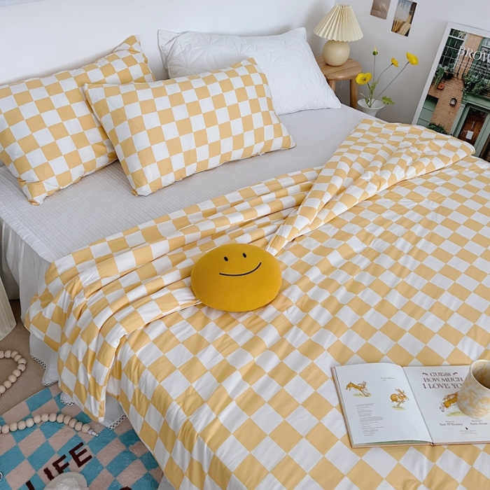 91家纺网 家纺一手货源 找家纺 星期八 2022新款棋盘格针织棉夏被 黄格