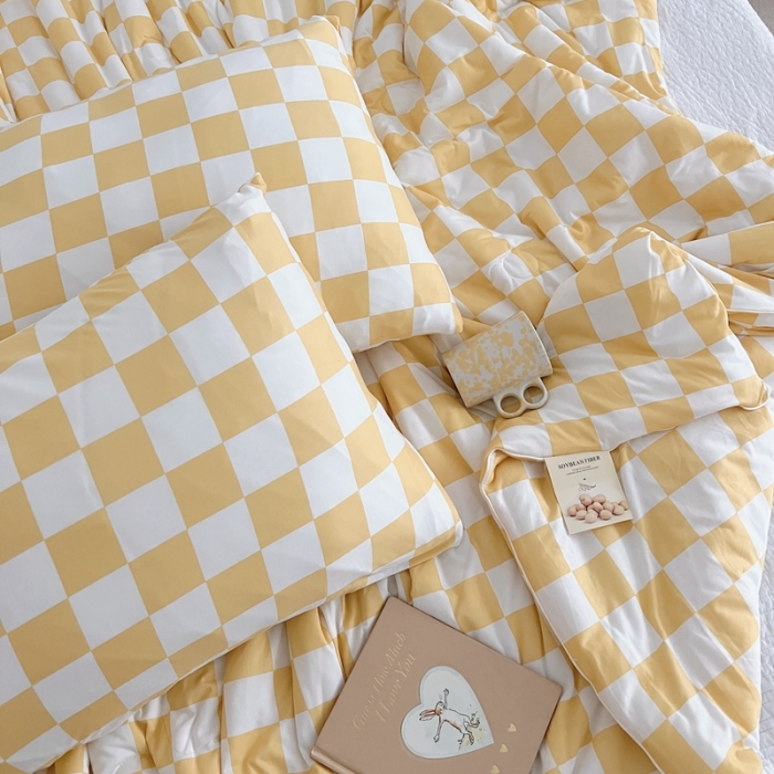 91家纺网 家纺一手货源 找家纺 星期八 2022新款棋盘格针织棉夏被 黄格