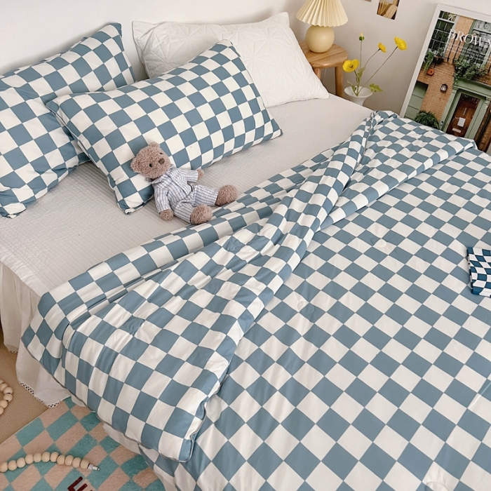 91家纺网 家纺一手货源 找家纺 星期八 2022新款棋盘格针织棉夏被 蓝格