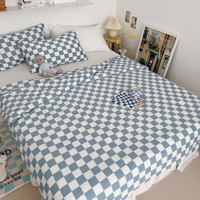 91家纺网 家纺一手货源 找家纺 星期八 2022新款棋盘格针织棉夏被 蓝格