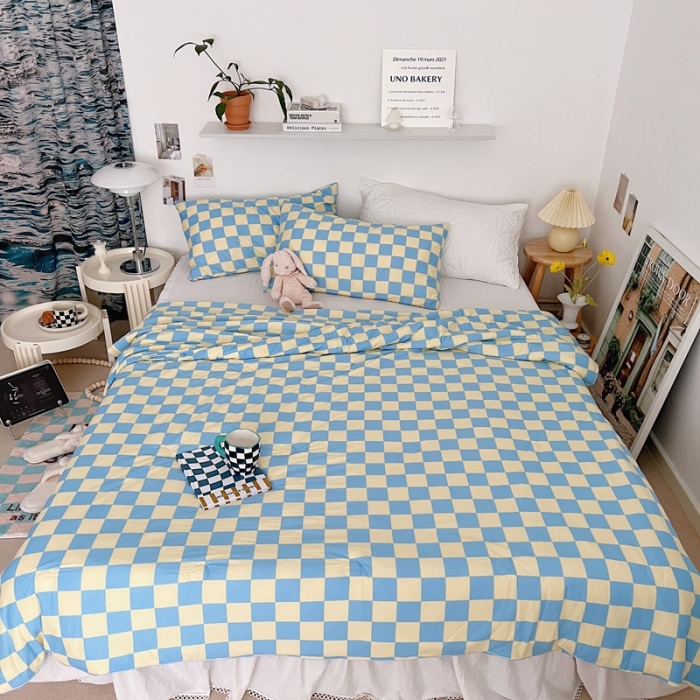 91家纺网 家纺一手货源 找家纺 星期八 2022新款棋盘格针织棉夏被 蓝黄格