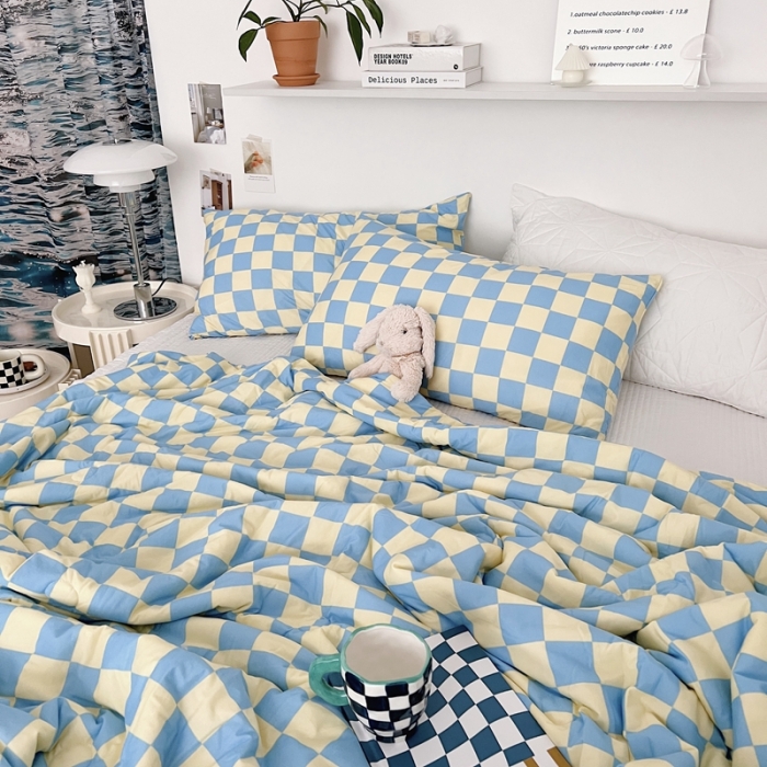 91家纺网 家纺一手货源 找家纺 星期八 2022新款棋盘格针织棉夏被 蓝黄格