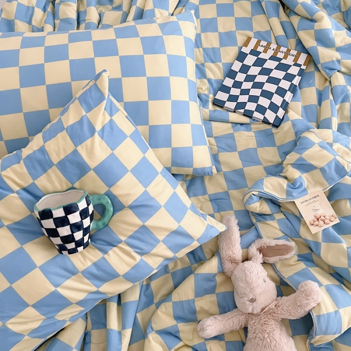 91家纺网 家纺一手货源 找家纺 星期八 2022新款棋盘格针织棉夏被 蓝黄格