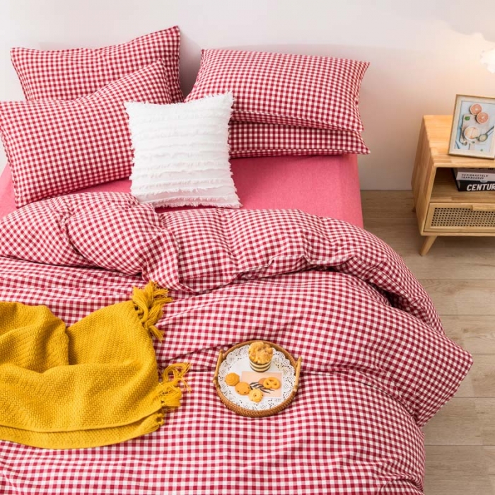 91家纺网 家纺一手货源 找家纺 柠萌家居 2022年新款无印良品全棉色织水洗棉四件套 红小格