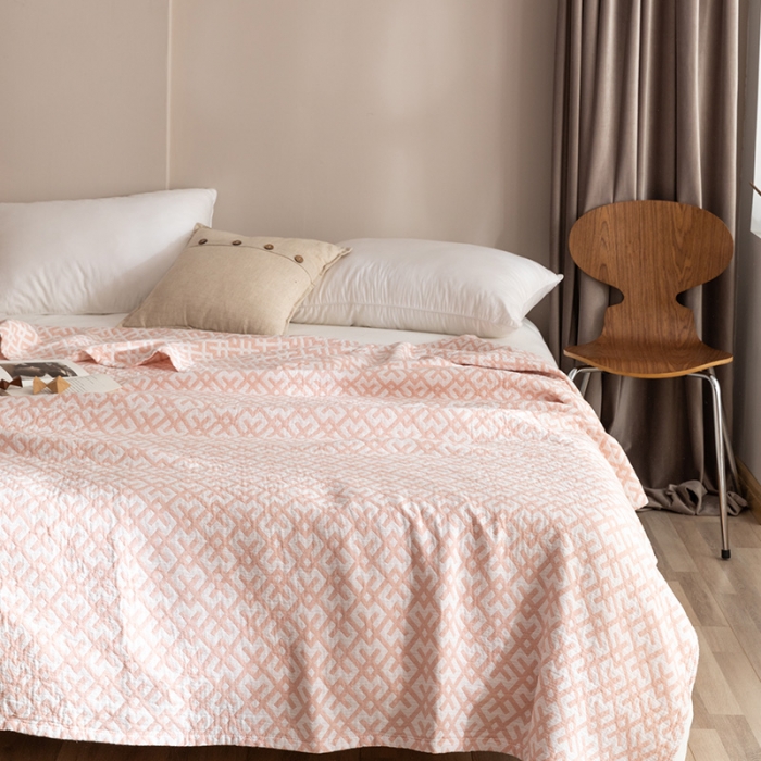 91家纺网 家纺一手货源 找家纺 朴尔2022新品塞尚风格全棉水洗棉三层纱布毛巾被 格林-粉