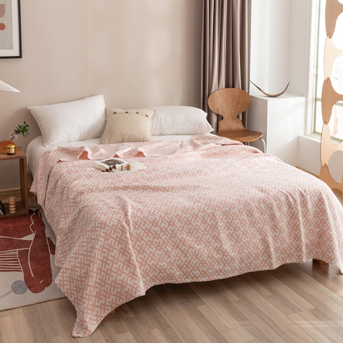 91家纺网 家纺一手货源 找家纺 朴尔2022新品塞尚风格全棉水洗棉三层纱布毛巾被 格林-粉