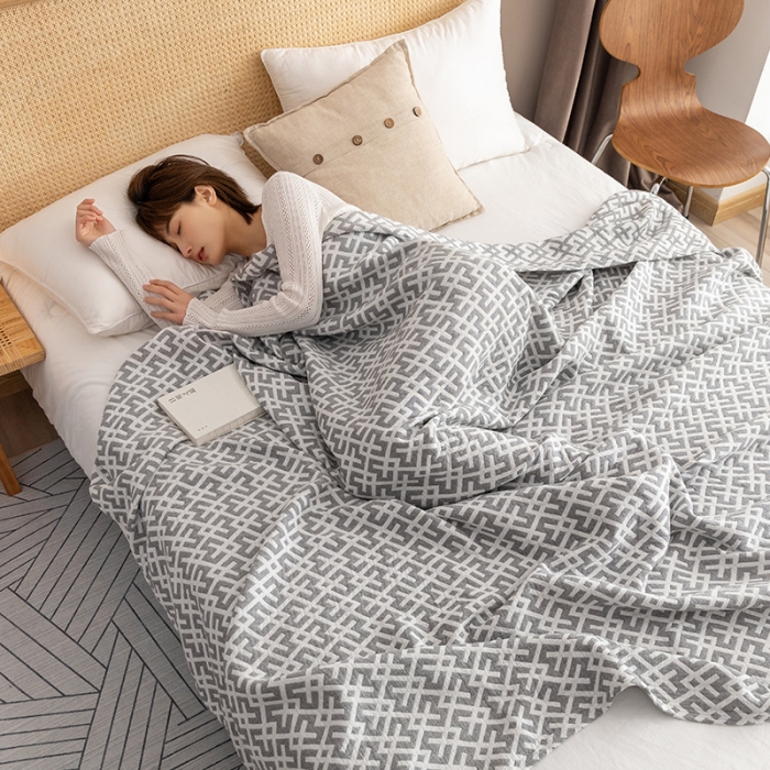 91家纺网 家纺一手货源 找家纺 朴尔2022新品塞尚风格全棉水洗棉三层纱布毛巾被 格林-灰