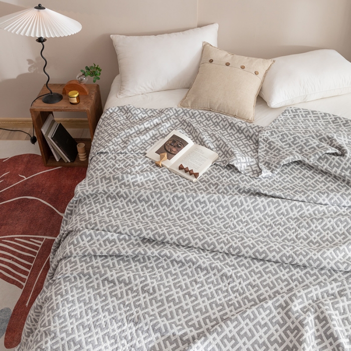 91家纺网 家纺一手货源 找家纺 朴尔2022新品塞尚风格全棉水洗棉三层纱布毛巾被 格林-灰