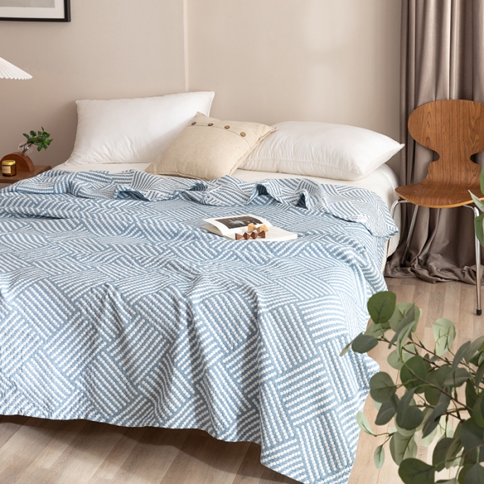 91家纺网 家纺一手货源 找家纺 朴尔2022新品塞尚风格全棉水洗棉三层纱布毛巾被 慕斯-蓝