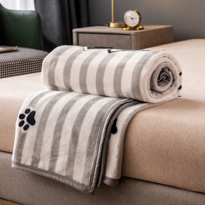 91家纺网 家纺一手货源 找家纺 慕尚 2025新款雪貂绒四季毛毯 背影猫咪