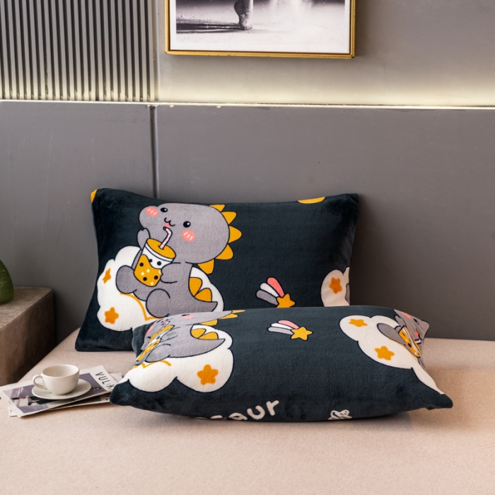 91家纺网 家纺一手货源 找家纺 慕尚 2025新款雪貂绒四季毛毯 小恐龙