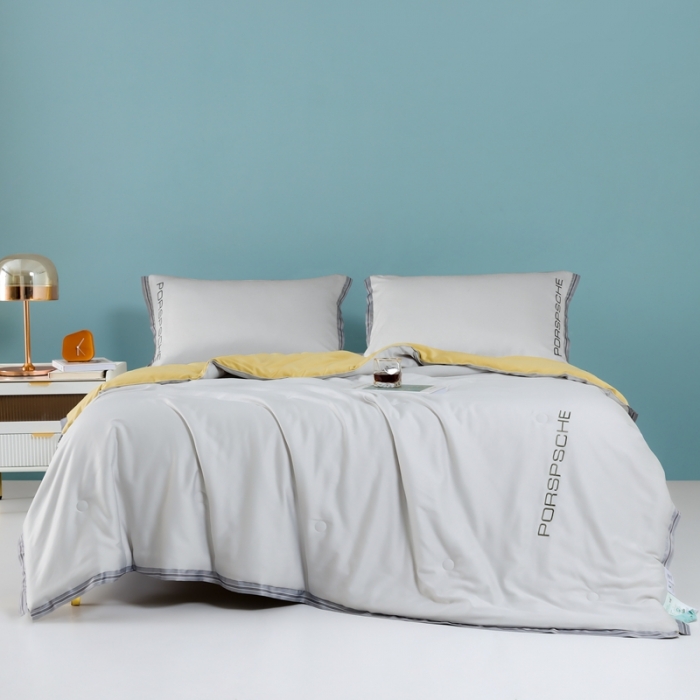 91家纺网 家纺一手货源 找家纺 梦镜 2025新款莱卡天丝刺绣夏凉被 奶黄+浅灰