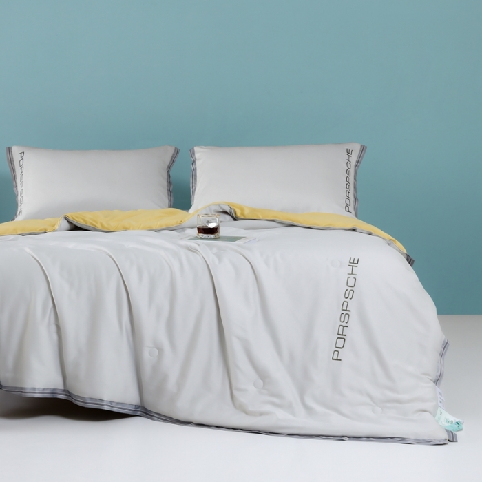 91家纺网 家纺一手货源 找家纺 梦镜 2025新款莱卡天丝刺绣夏凉被 奶黄+浅灰