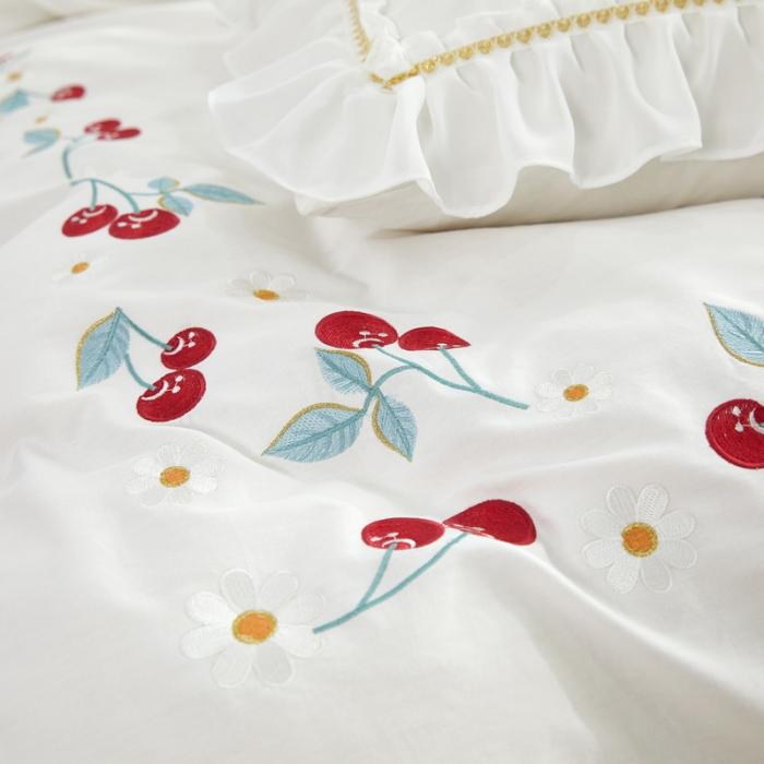 91家纺网 家纺一手货源 找家纺 亲亲公主 新款全棉蕾丝公主风四件套绣花四件套