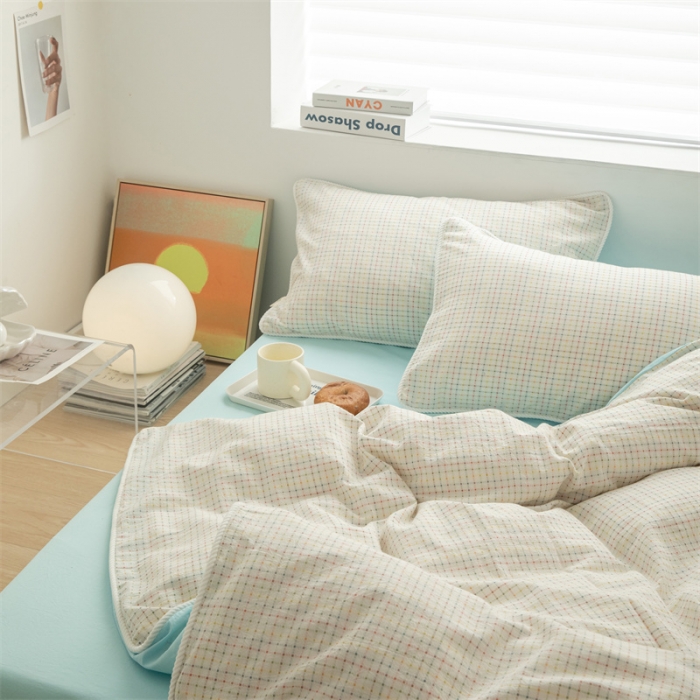 91家纺网 家纺一手货源 找家纺 玛奇朵2022色织提花水洗棉四件套-彩格系列 棚拍图 彩格 蓝