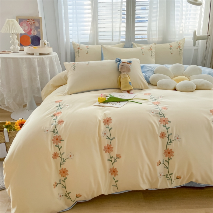 91家纺网 家纺一手货源 找家纺 眠帛 2022新款柔丝棉绣花四件套 花恋奶黄