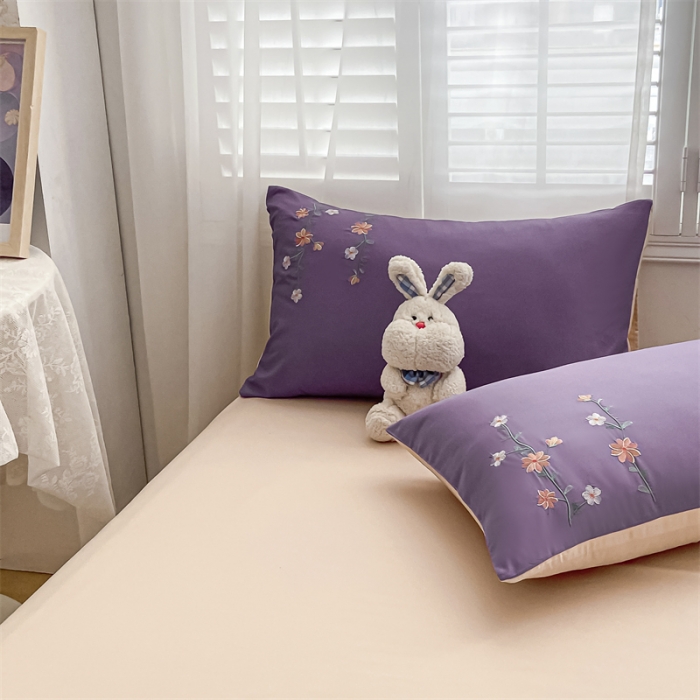 91家纺网 家纺一手货源 找家纺 眠帛 2022新款柔丝棉绣花四件套 花恋优雅紫