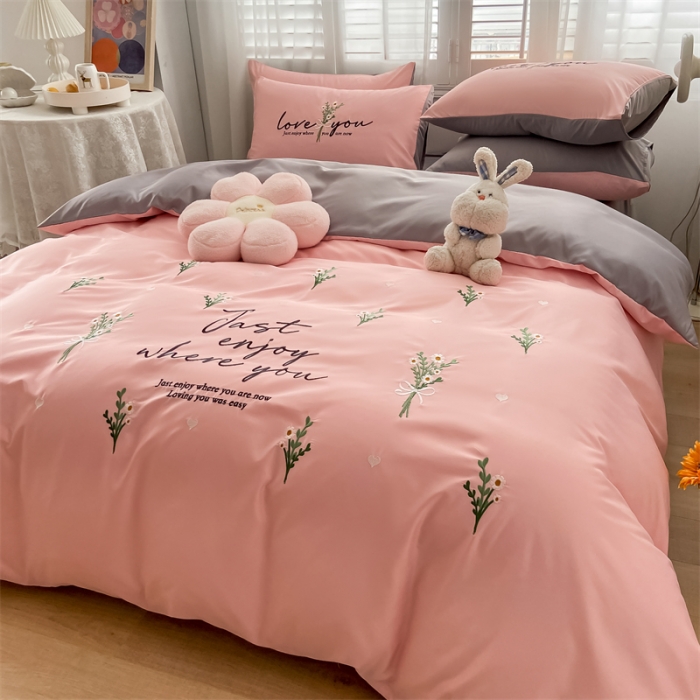 91家纺网 家纺一手货源 找家纺 眠帛 2022新款柔丝棉绣花四件套 伊町奶油粉