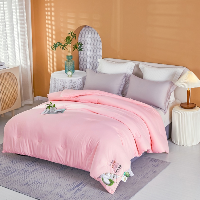 91家纺网 家纺一手货源 找家纺 丽卡家纺 2023新款春款蚕蛹棉蛋白春秋大豆被 蚕蛹棉蛋白大豆春秋被-粉