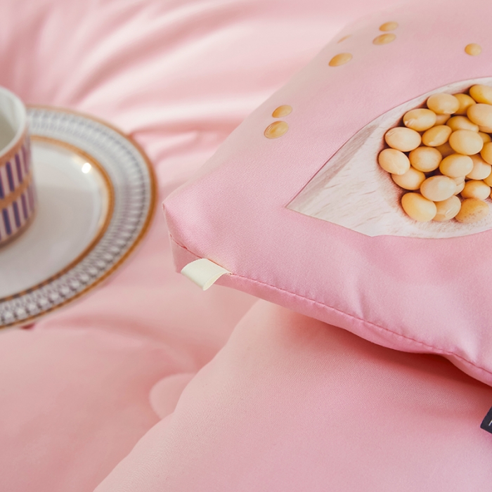 91家纺网 家纺一手货源 找家纺 丽卡家纺 2023新款大豆被春秋被-相亲相爱 相亲相爱大豆春秋被-粉