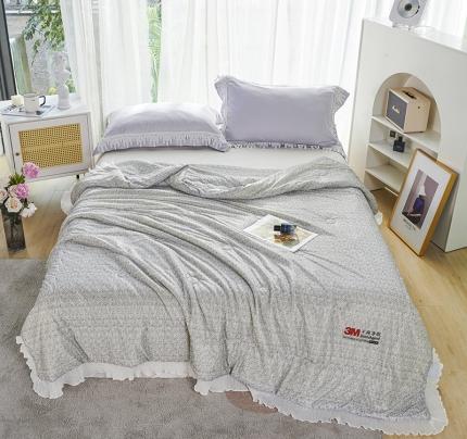 91家纺网 家纺一手货源 找家纺 （总）丽卡家纺 2023新款凉感丝小香风大豆夏被