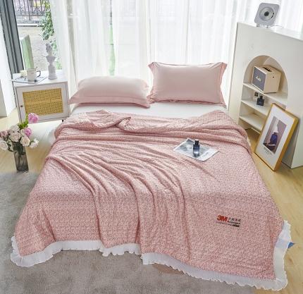 91家纺网 家纺一手货源 找家纺 丽卡家纺 2023新款凉感丝小香风大豆夏被 小香风-温柔粉