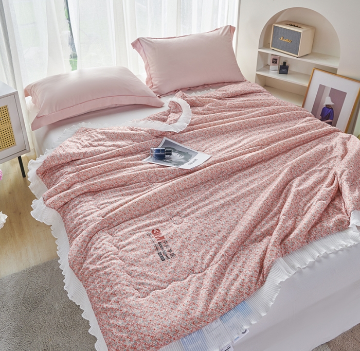 91家纺网 家纺一手货源 找家纺 丽卡家纺 2023新款凉感丝小香风大豆夏被 小香风-温柔粉
