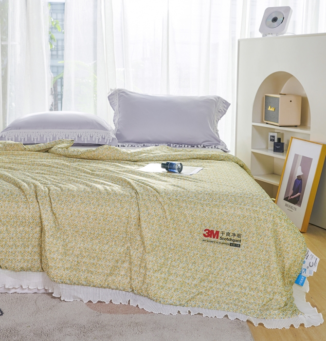 91家纺网 家纺一手货源 找家纺 丽卡家纺 2023新款凉感丝小香风大豆夏被 小香风-元气黄