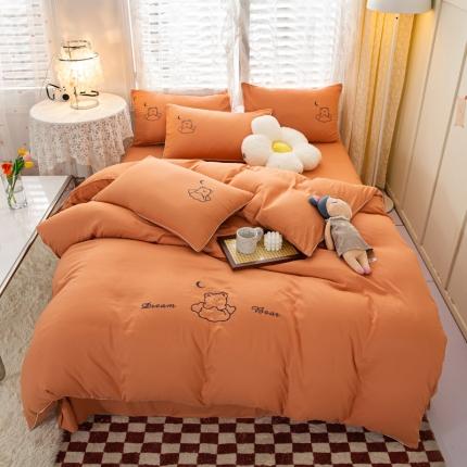 91家纺网 家纺一手货源 找家纺 仟网汇 2022新款刺绣萌萌熊滚边四件套 爱马橙